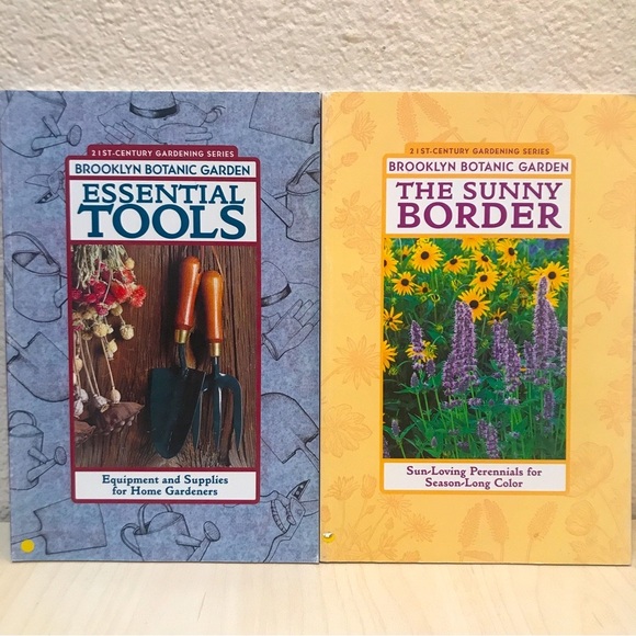 2 Gardening books from Brooklyn Botanic Garden. Each 112 pages. - Picture 1 of 14